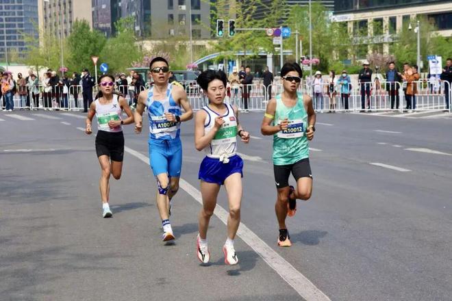 上港客场踢青岛西海岸首发预测!久违外援出战踢主力,张琳芃无缘